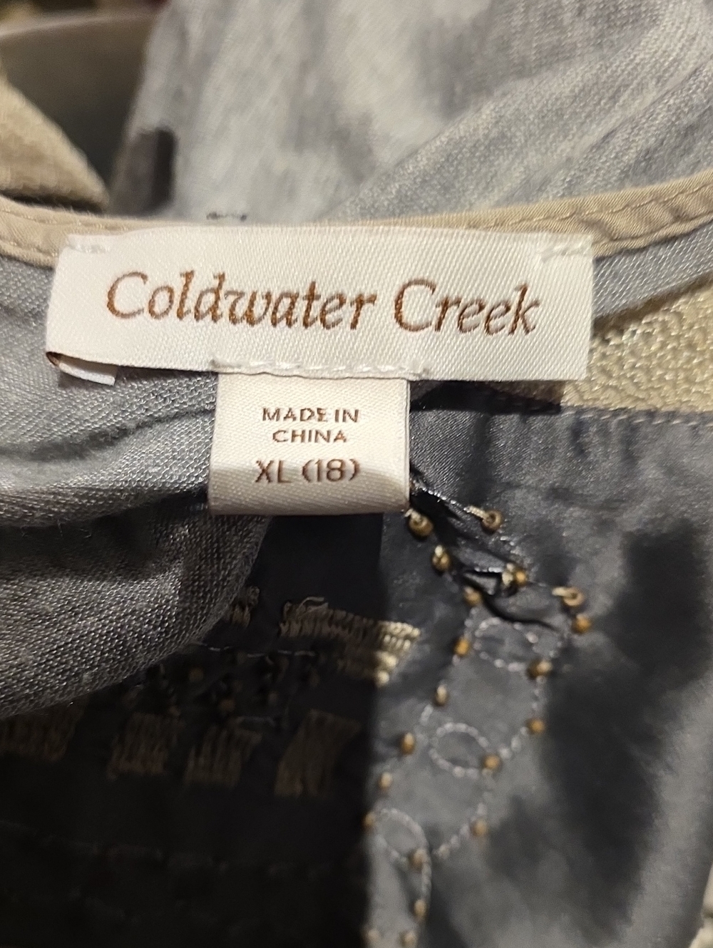 Coldwater Creek Mixed-Print Patchwork Sleeveless Top in Gray & Black - Picture 4 of 6